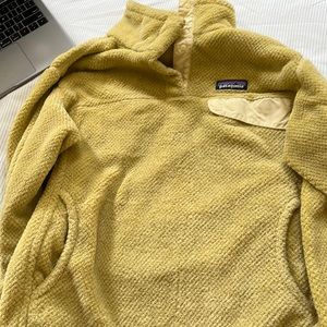 Patagonia half pullover yellow size large